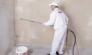 Co to jest tynk maszynowy gipsowy i jak może ułatwić prace budowlane