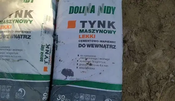 Tynk cementowo-wapienny Dolina Nidy: ile waży paleta i ile worków?